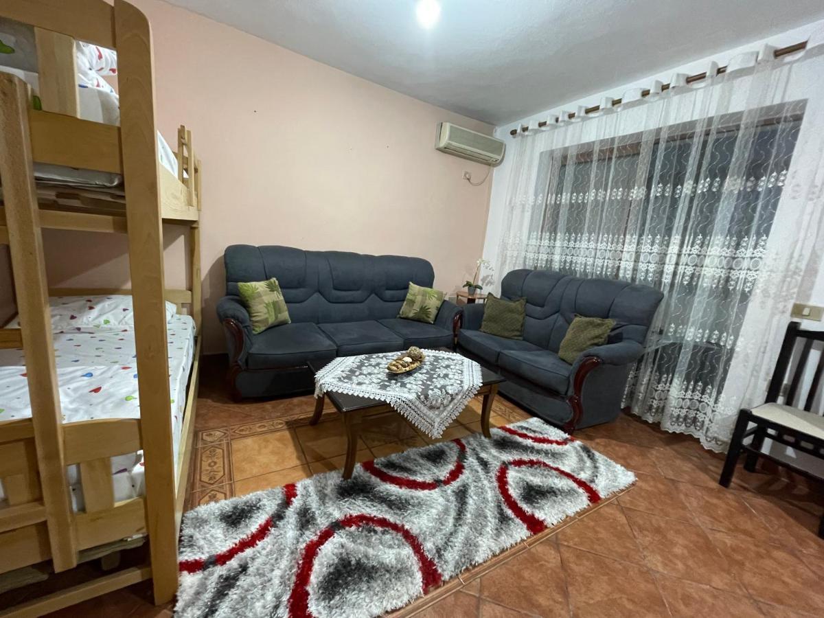 Main Square Tirana Apartment Kültér fotó